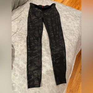 Spanx Camo Legging, Size L